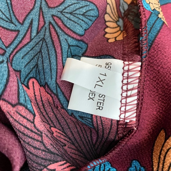 Floral faux wrap long sleeve plus sz top size 1XL - Picture 5 of 8